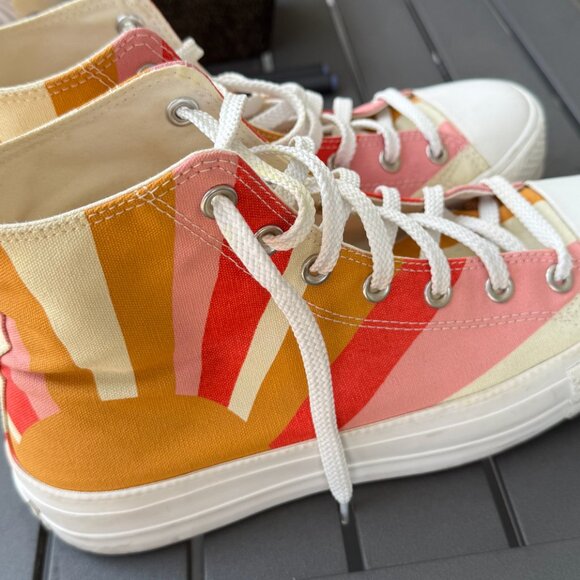 Women's Converse - Picture 3 of 8